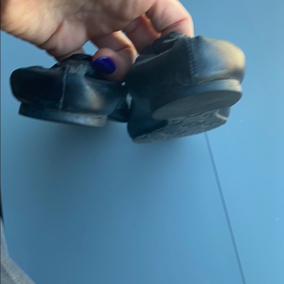 Tory Burch ballet flats with gold emblem - Picture 3 of 8